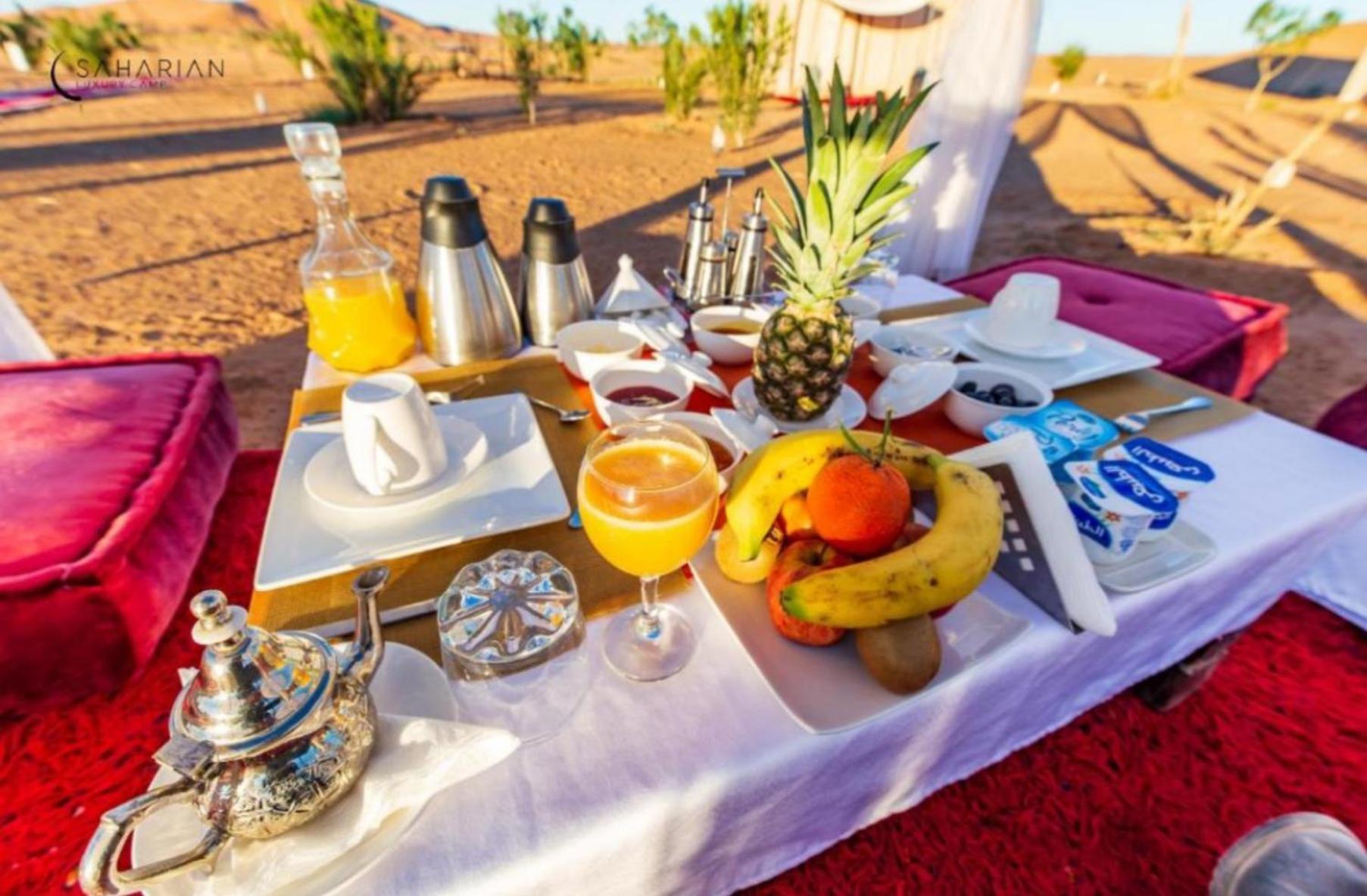 לינה וארוחת בוקר מרזאוגה Luxury Bedouin Camp מראה חיצוני תמונה