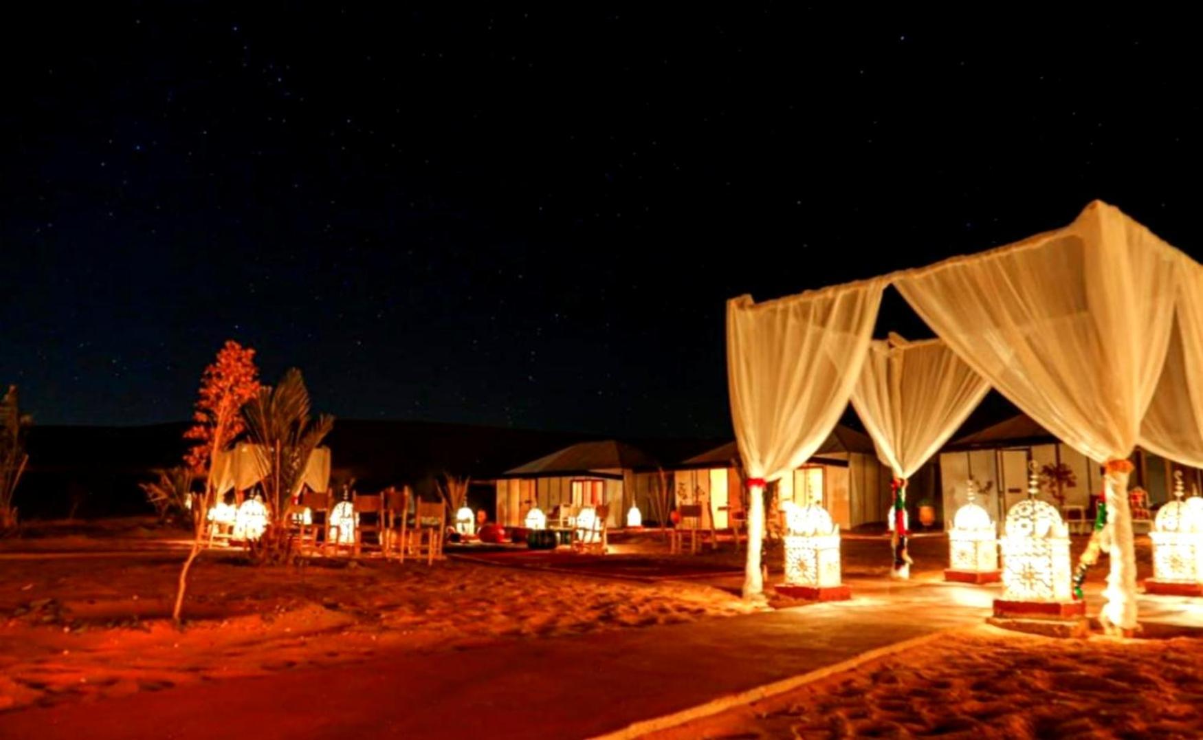 לינה וארוחת בוקר מרזאוגה Luxury Bedouin Camp מראה חיצוני תמונה
