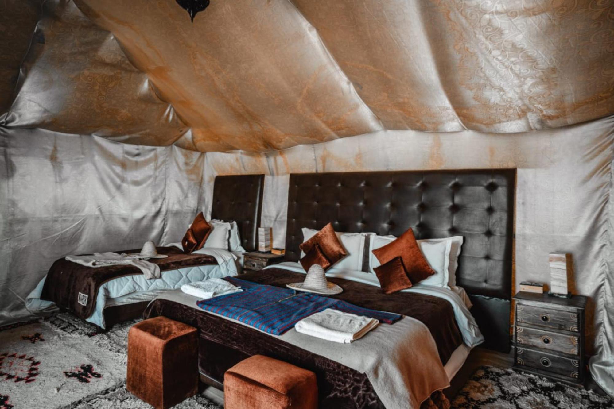 לינה וארוחת בוקר מרזאוגה Luxury Bedouin Camp מראה חיצוני תמונה