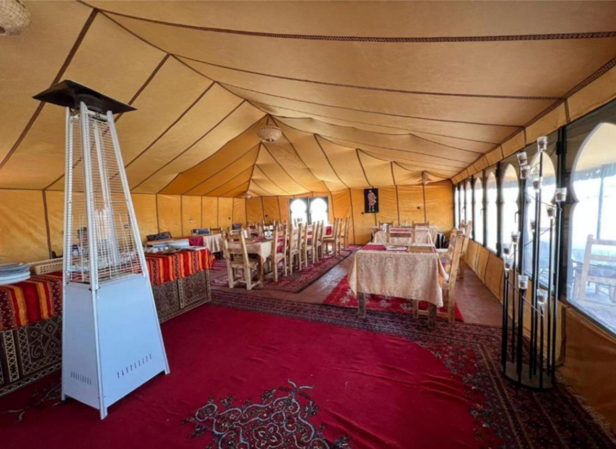 לינה וארוחת בוקר מרזאוגה Luxury Bedouin Camp מראה חיצוני תמונה