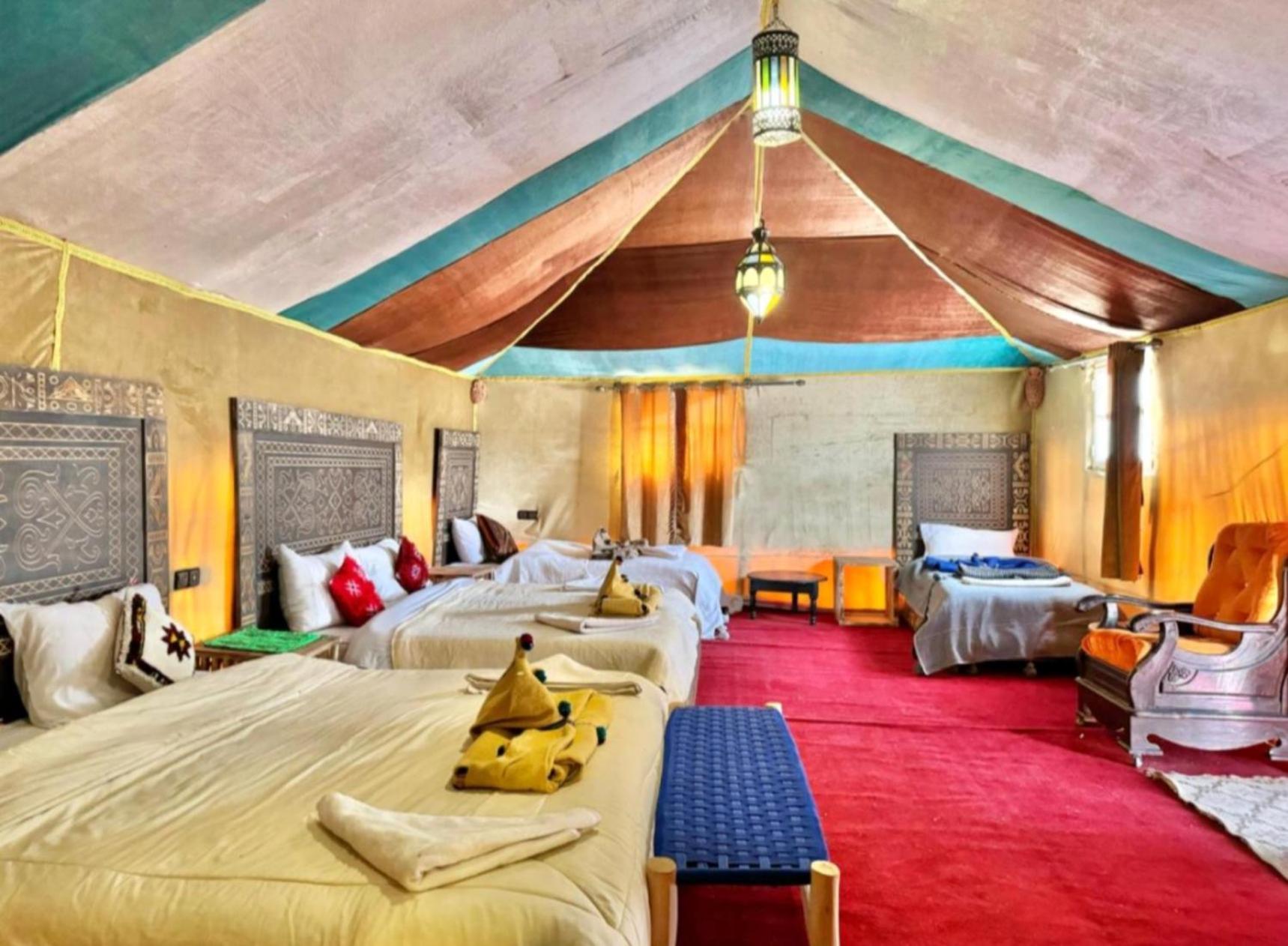 לינה וארוחת בוקר מרזאוגה Luxury Bedouin Camp מראה חיצוני תמונה